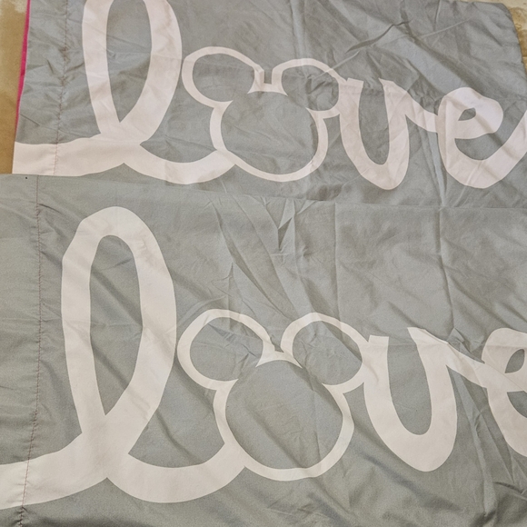 Disney Full Size Bottom/Flat Sheet & 2 Standard Size Pillow Cases. - Picture 10 of 14